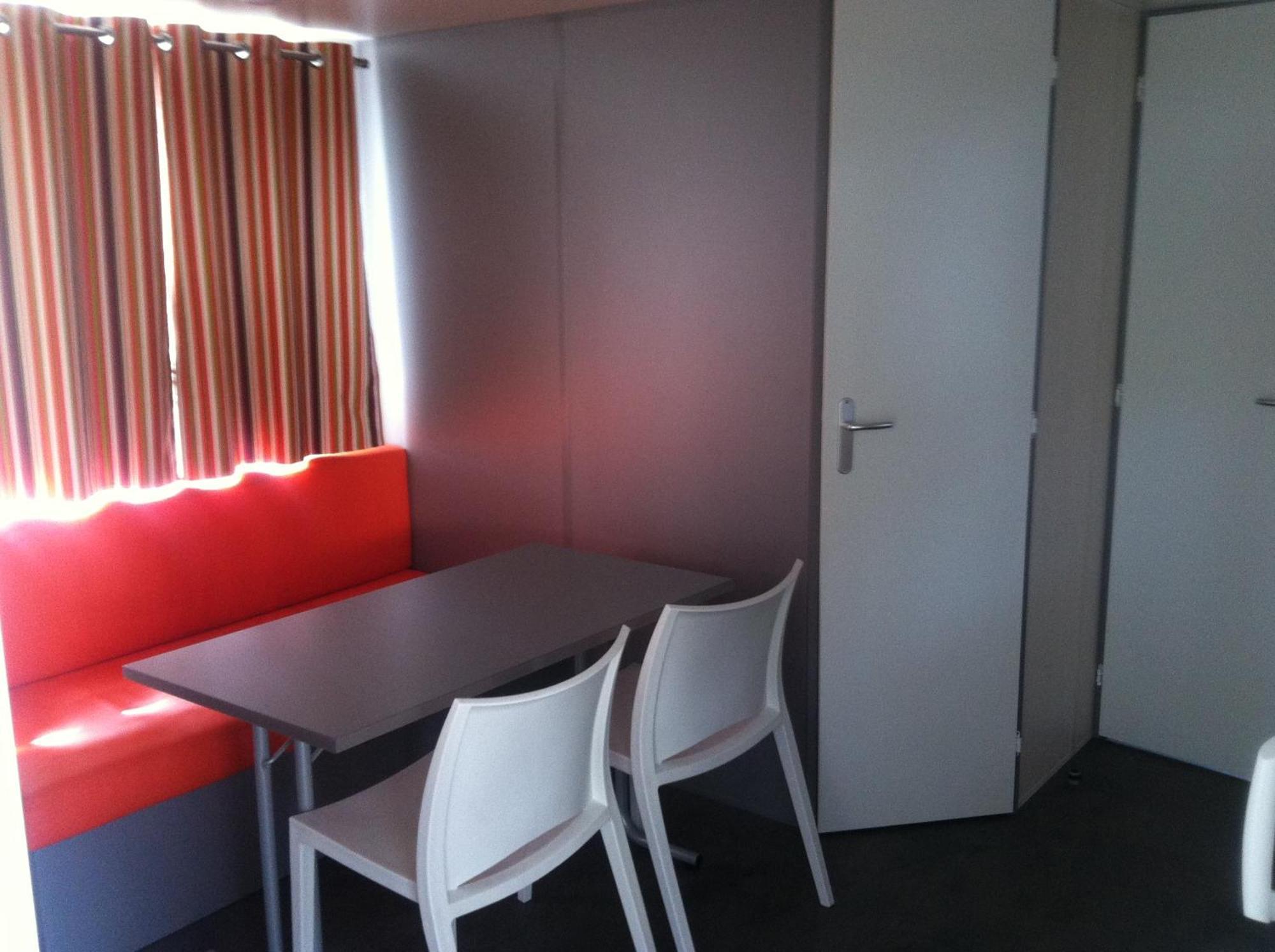 Camping La Baume La Palmeraie 5*