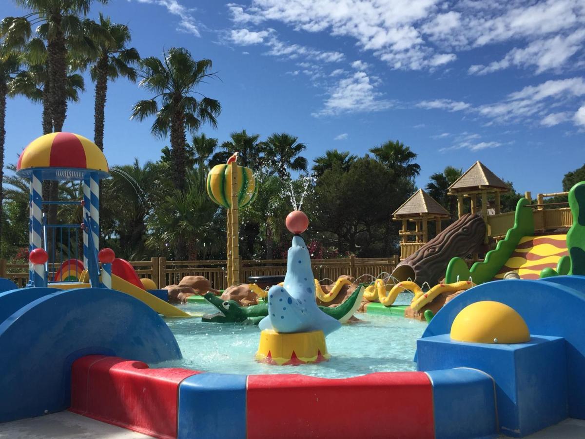 Camping La Baume La Palmeraie 5*